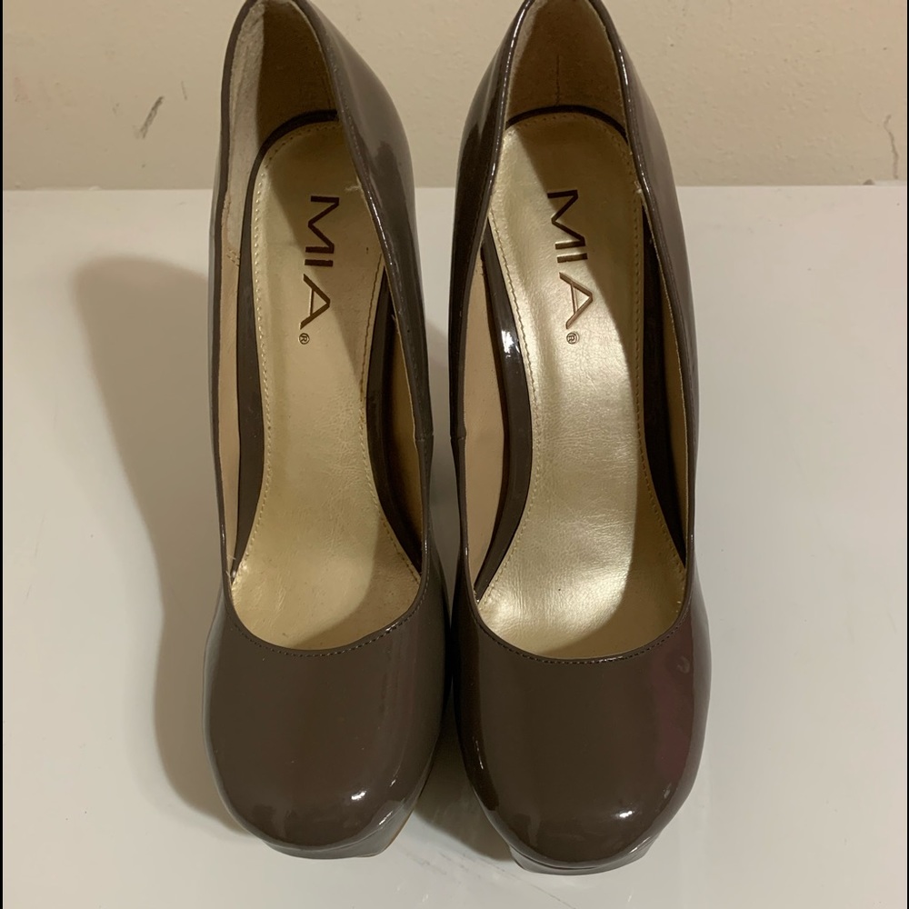 Mia pumps with chunky heel